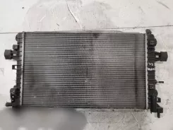 Opel Zafira B Радіатор 13156845 8135 0131A