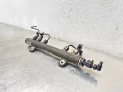 Opel Astra H Рейка впорскування 55211908 035067L4 0445214141