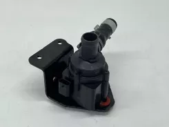 Audi A4 S4 B9 Циркуляційний насос води 06H121601M 704071210 06M121093K