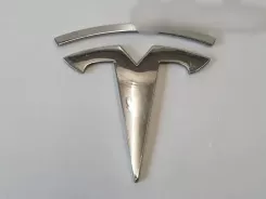 Емблема / значок Tesla Model S 101744200B
