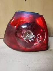 Задній ліхтар Volkswagen Golf V 1K6945095E 00827265 028490102A