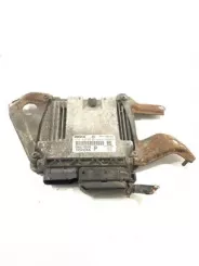 Toyota Yaris Інші комп'ютери / модулі / драйвери 896610D470 1039S25246 0281012515