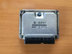 Skoda Roomster (5J) ЕБУ/блок керування 038906019NR 0281013081
