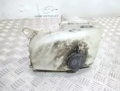 Бачок рідини для омивача лобового скла Toyota Corolla E100 060351618