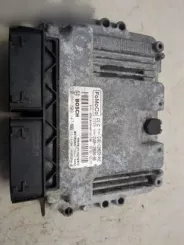Блок керування двигуном Ford Focus CV6112A650ANE CV6A12B684BB 0261S09147