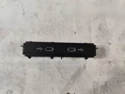 Роз'єм / USB-роз'єм Seat Tarraco 5NA035736 01195900001