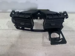 Центральні вентиляційні отвори / форсунки приладової панелі Renault Laguna III 1001105 02752