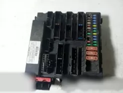 Блок запобіжників Opel Vectra C / Комплектний 13205781 0999964 519160007
