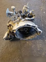 Ford Mondeo MK V Механічна 6-ступінчаста коробка передач DG9R7002HB 00117004533