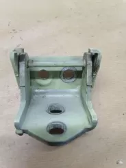 Нижня дверна петля Renault Twingo II 353027 100121C