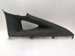 Кришка центральної стійки Tesla Model X / C 105024604E