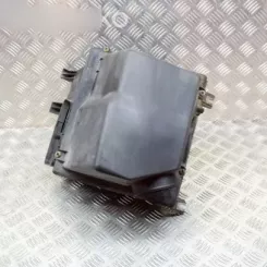Корпус повітряного фільтра Audi A8 S8 D2 4D 057133837A 077129620C