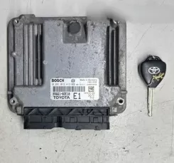 Контролер / модуль ЕБУ Toyota Auris 150 0281013413 8966102E10 1039S16056
