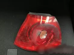 Задній ліхтар Volkswagen Golf V 1K6945095N 03S928490102