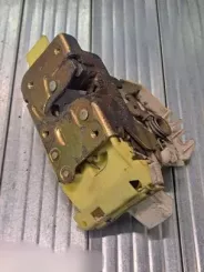 Замок задніх дверей Ford Focus XS41A26413BH 0640801