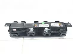 Бічна подушка безпеки Tesla Model S 0589P1000553