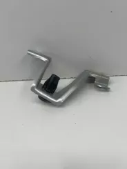 Кронштейн / кріплення переднього крила Renault Clio V 631433487R 0100F