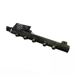 Opel Vectra C Рейка впорскування 55197370 009939L3 0445214095