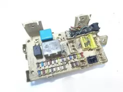 Блок запобіжників Toyota Avensis T250 82641CA010F 10000908Z1 10316701111090