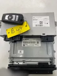 Комп'ютер/блок керування двигуном BMW 5 F10 F11 та комплект ключів 8513242 030216194 9513242