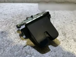 Skoda Fabia Mk3 (NJ) Замок задніх дверей для фургонів 8R0827505 03512303031