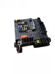 Рамка / модуль запобіжників Volvo S60 30728512 05W485 28017881