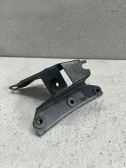 Кронштейн / кріплення переднього крила Audi A7 S7 4G 4G8821135D 0195010