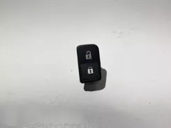 Кнопка центрального замка Volvo V50 65832 03451510307 30777333