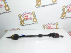 Nissan Note (E11) Передній піввісь 104524