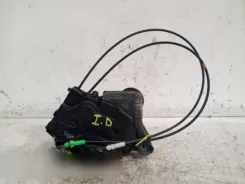 Замок передніх дверей Toyota Yaris 07096Z6