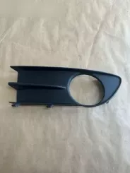 Галогенна решітка радіатора Renault Laguna II 000009745