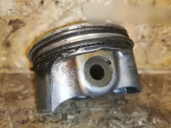 Поршень Mercedes-Benz C W203 8861D 06036035041 A272
