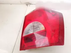Dodge Caliber Лампа тильна 05303752af 05303880af