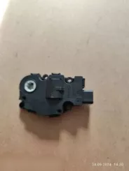 BMW 3 F30 F35 F31 Двигун обігрівача K946104 03072014 09409931F