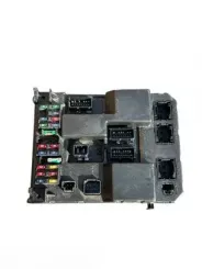 Блок запобіжників Peugeot 307 CC / Комплектний 00418695020304 0774050304 9651196880A