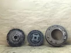 Зчеплення / Комплект Audi A3 S3 8L 06A141031J 06A141025