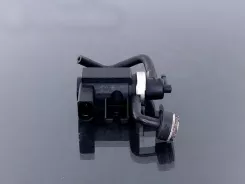 Volkswagen Touareg I Вакуумний клапан / Турбінний електромагнітний клапан 72290320 1J0906627 04T232