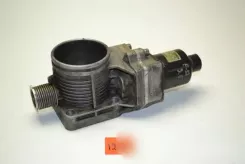 Дросельний клапан BMW 7 E32 1705456 0132010453