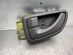 Внутрішня ручка передніх дверей KIA Sorento 02601