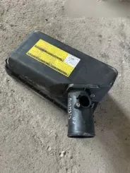 Корпус повітряного фільтра Toyota Avensis T220 1001411130 2202027010