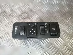 Кнопка регулювання бокового дзеркала Mitsubishi Carisma MR740609 1048047842