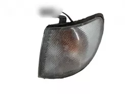 Передній поворотник Nissan Sunny 082151549