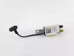 Підсилювач антени Tesla Model S 100479800D 1004798-00-D A15L0004135