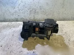 Дросельна заслінка Nissan Qashqai+2 8200987453 005110371 H8200727648