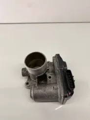 Дросельна заслінка Toyota Yaris 261000N030 0B08 01327