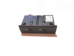 Роз'єм / USB-роз'єм Mercedes-Benz CLA C118 X118 A2478204002 0207603