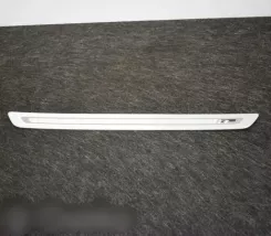 Накладка на поріг передніх дверей Volkswagen Tiguan 5N0853537C