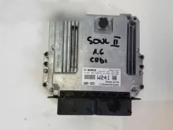 Контролер ЕБУ двигуна KIA Soul 0281033420