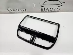 Центральна консоль / Радіо / GPS Jaguar XE 09467000 09467Z01