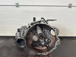 Volkswagen Polo V 6R Механічна 5-ступінчаста коробка передач 02R301107B